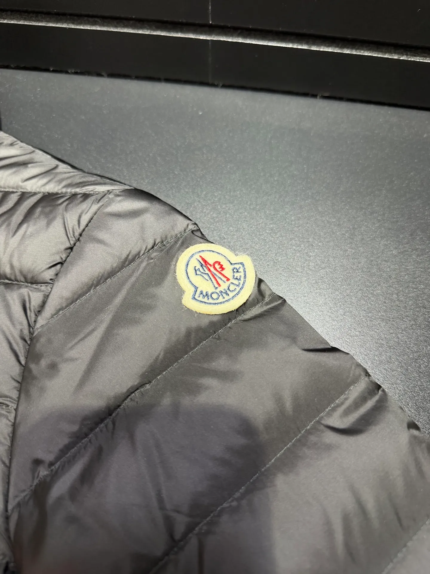 Moncler Same Style Lans Same Style ， 。 ， ; ， ， ， ：Black Khaki Beige Light Blue Light Pink White Size：1234